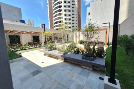 Apartamento com uma suíte para locação ao lado do Shopping Metrô Tatuapé. SP