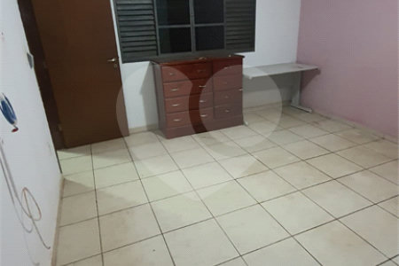 Casa sobrado para venda no Jardim das Torres