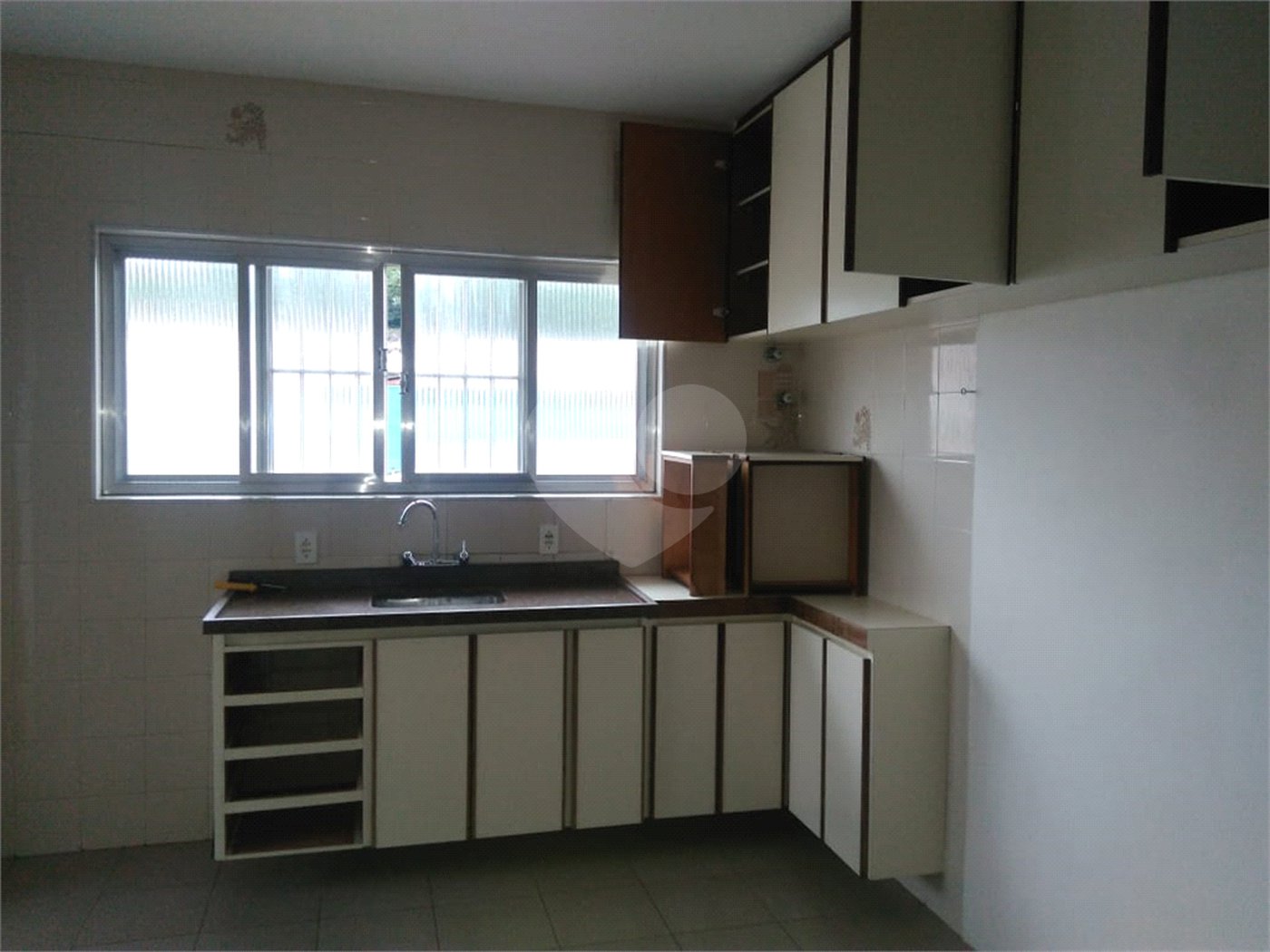 Sobrado venda ou locação HORTO com 254m2, 4 quartos, 2 sala, 2 cozinha, quintal e 3 vagas de garagem