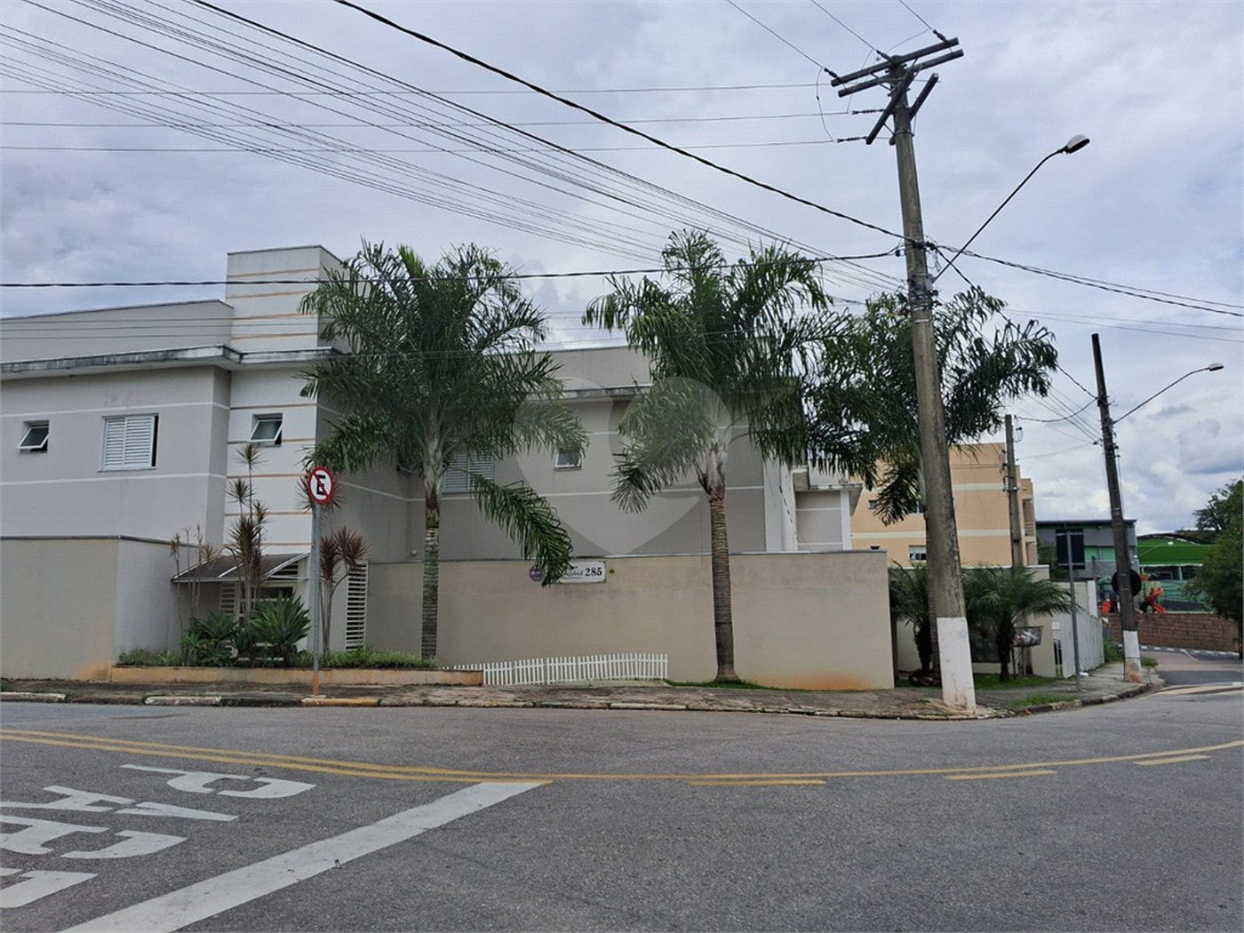 Casa de Vila à venda com 3 quartos, sendo 1 suíte, em Vila Pasti, Louveira, SP