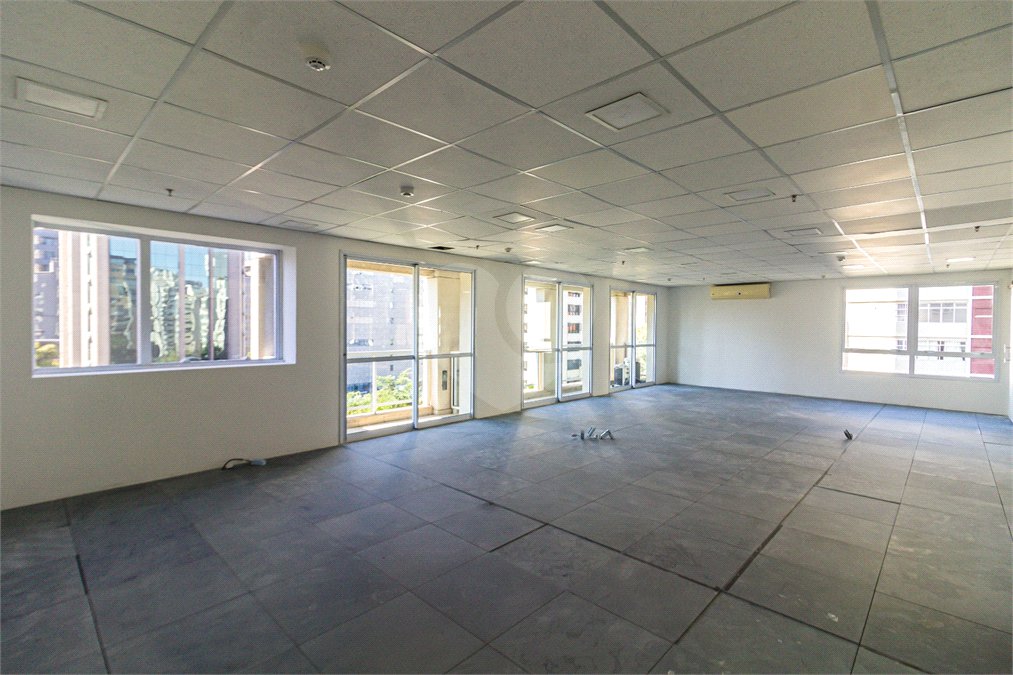 Sala comercial em localização estratégica