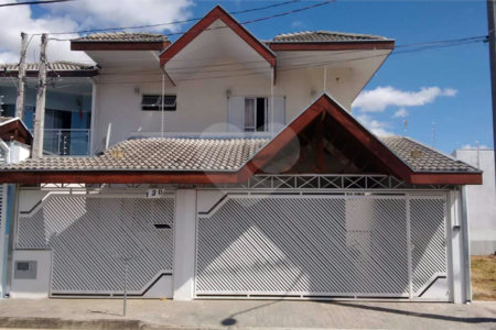 CASA A VENDA NO BAIRRO VISTA VERDE COM 3 DORMITORIOS, 3 SUITES, 3 VAGAS, METRAGEM 316M², SJC