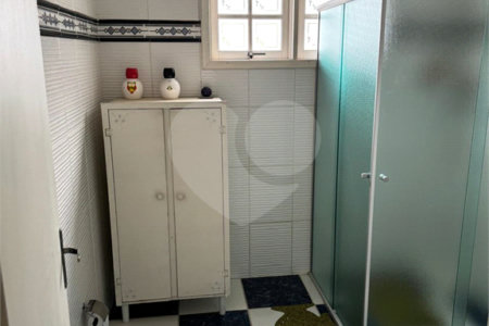 Sobrado à venda com 3 quartos, sendo 1 suíte,  em Parque dos Sabiás, Louveira, SP