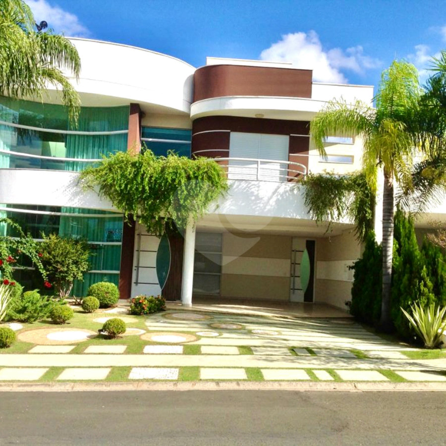 Indaiatuba - Casa no Condomínio Amstalden - Sobrado - 4 suítes - 2 banheiros sociais - Piscina aquecida com Hidro - Móveis planejados - 334,89 de obra - 370 construção com a piscina - IPTU 513,00 - Condomínio 1091,00 - Condomínio com salão de festa - Quadra de futebol - Lago para pescas