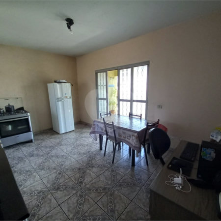 Sobrado com 3 dormitórios.