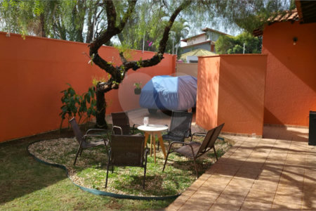 Casa à venda no Parque Fehr de 500m²