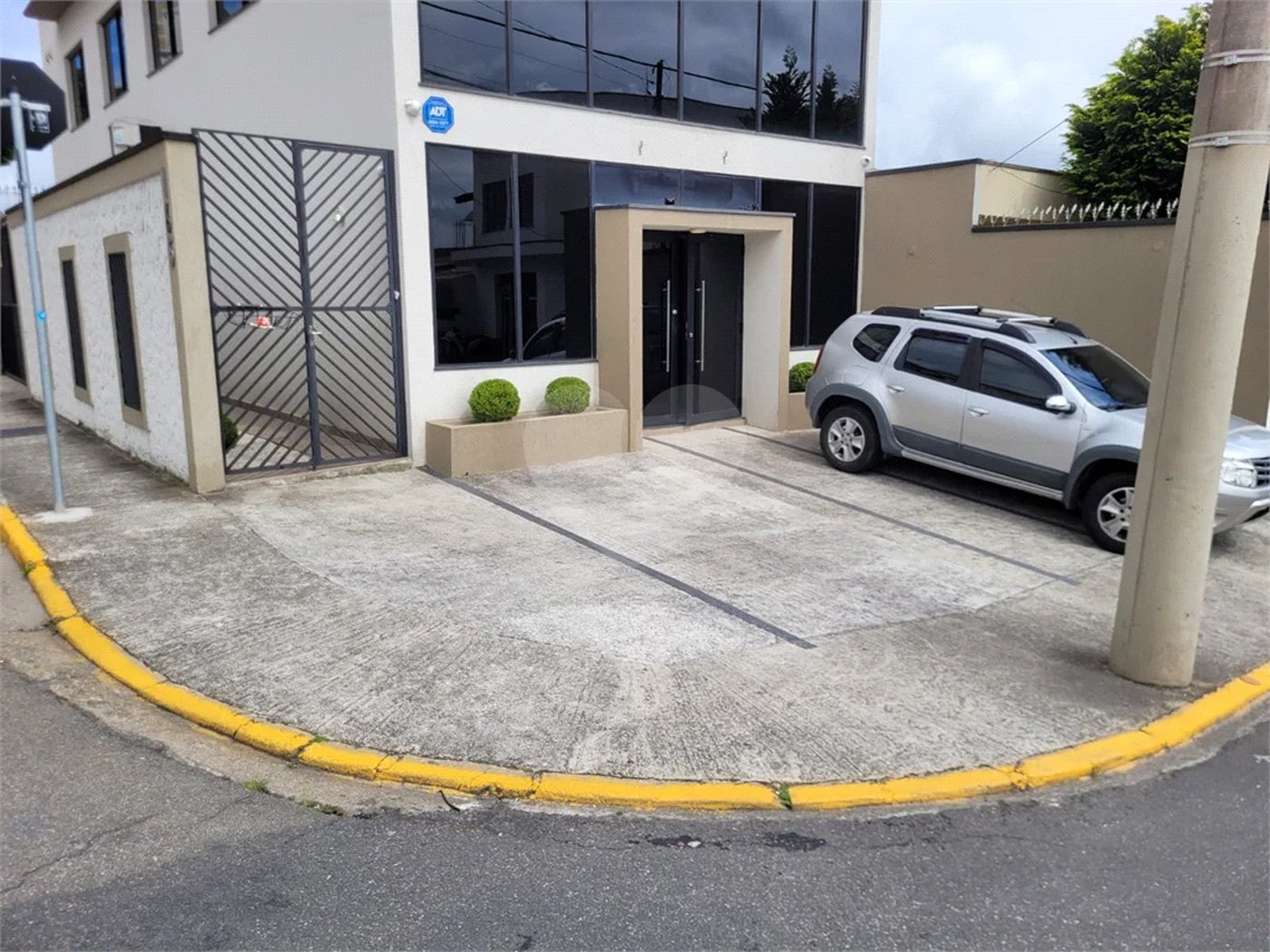 Ponto Comercial 200 m² 4 salas Jardim Armênia - Mogi das Cruzes SP