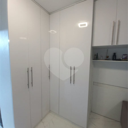Apartamento à venda no bairro Bela Vista.