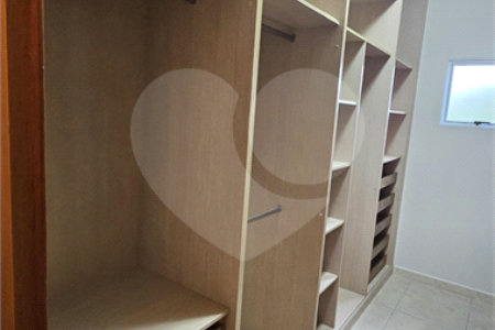 Casa Locação e Venda Condomínio Portal de Itaici 04 Dormitórios 02 suítes