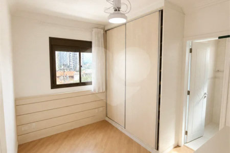 Excelente apartamento à venda na Vila Reg. Feijó