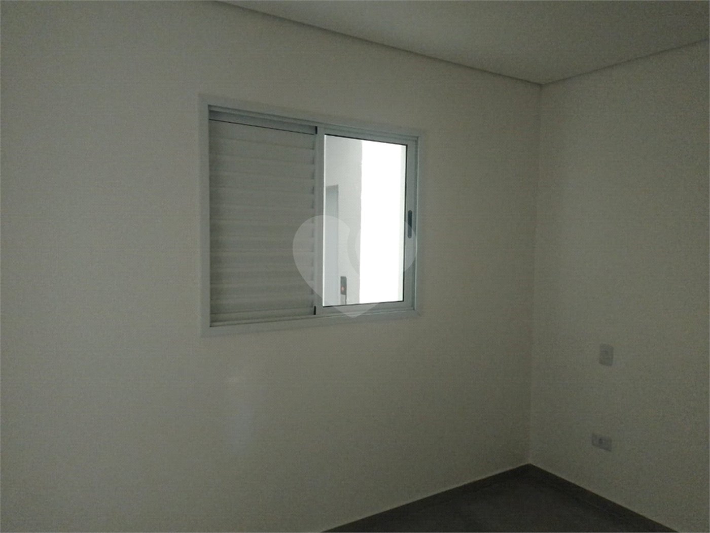 Apartamento Novo com 2 Dormitórios, Elevador na Vila Gustavo. Aceita Pet.