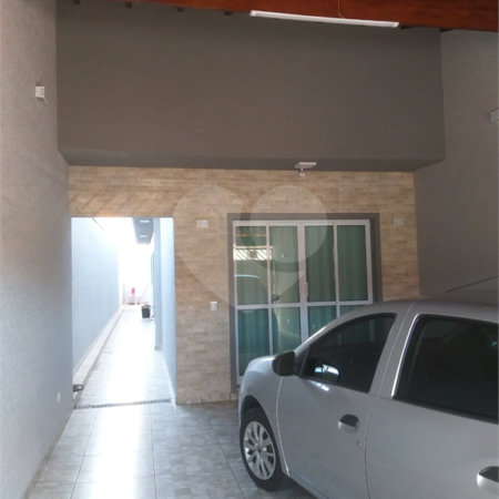 Casa á venda em Atibaia SP