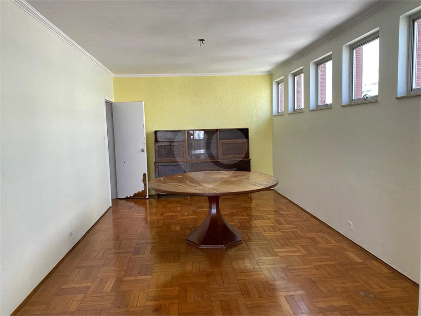 Apartamento à Venda | 327 m² | 4 dormitórios (1 suíte) | 2 vagas na Mooca!