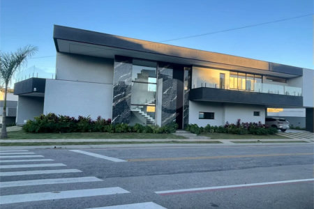 CASA ALTO PADRÃO | 5 SUÍTES | CONDOMÍNIO CLUBE – ATIBAIA