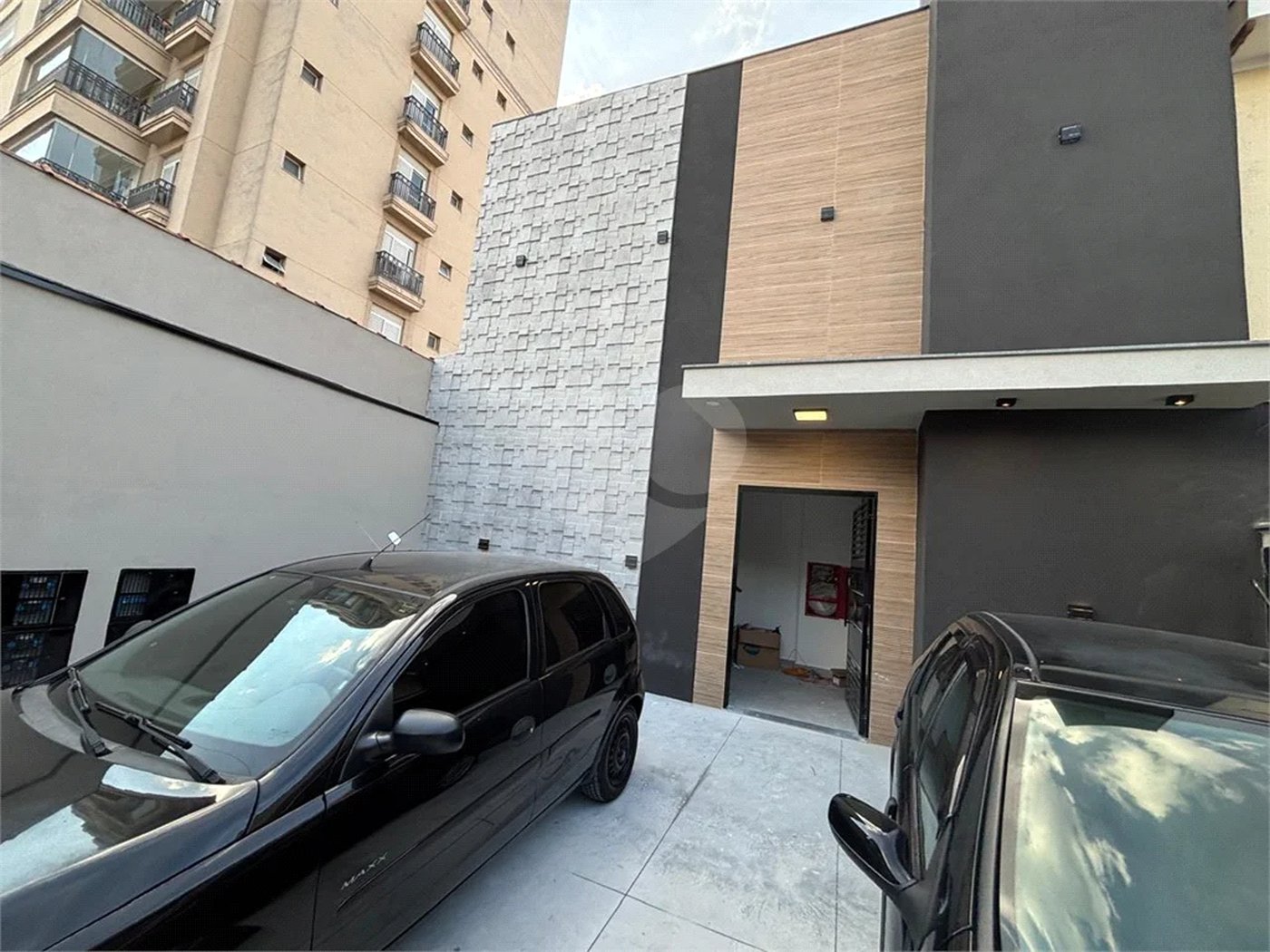 Apartamento novo Região Jardim do São Paulo com – 40 metros - 2 dormitórios - 1 banheiro, sala - cozinha e 1 vaga.
