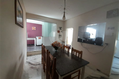 Casa à venda na Rua José Bonifácio - Vila Prado, São Carlos