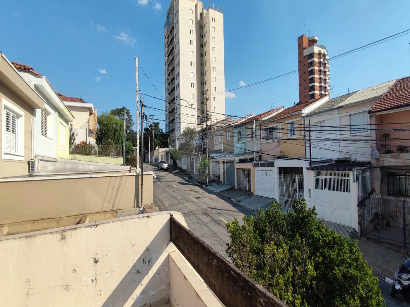 Sobrado com 125m² , 3 dormitórios , sendo 1 suíte , 2 vagas de garagem , à venda no Bosque da Saúde.