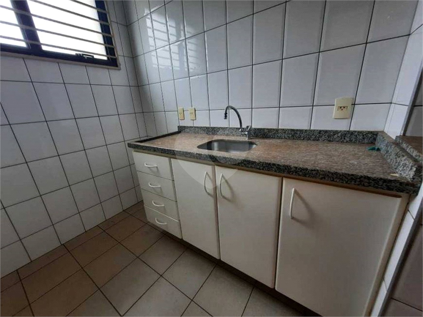 Apartamento no Condomínio Maktub.