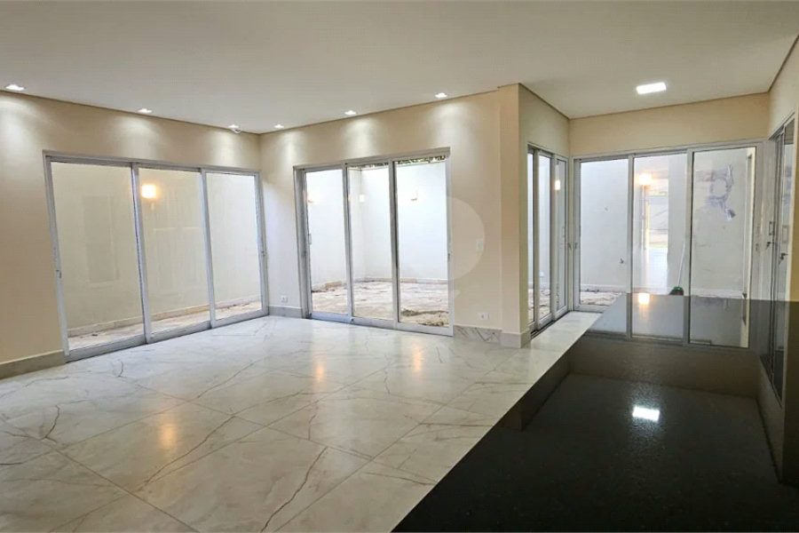 Casa à venda com 3 Suítes em Condomínio - Piracicaba/SP