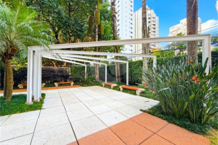 Apartamento para locação com 2 dormitórios, sendo 1 suíte com 02 vagas, totalmente climatizado nos 3 ambientes