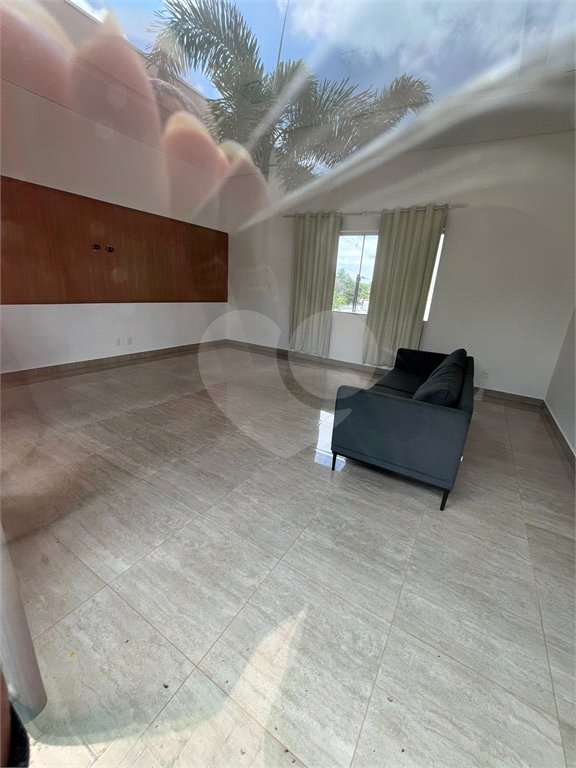 Oportunidade Única no Monte dos Pinheiros – Um lar completo esperando por você