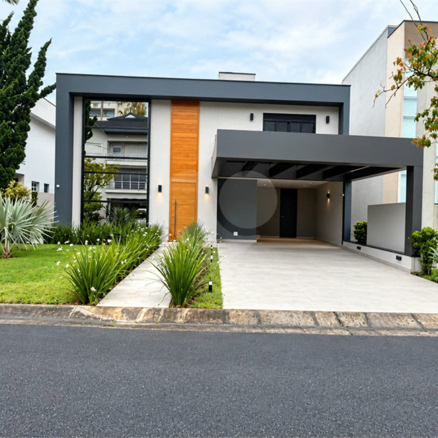 Sobrado de alto padrão no Swiss Park, totalmente reformado, com 4 suítes, piscina, elevador, espaço gourmet, 4 vagas e condomínio com lazer completo.