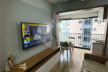 Apartamento mobiliado com 35m² na região de Pinheiros em São Paulo - SP.