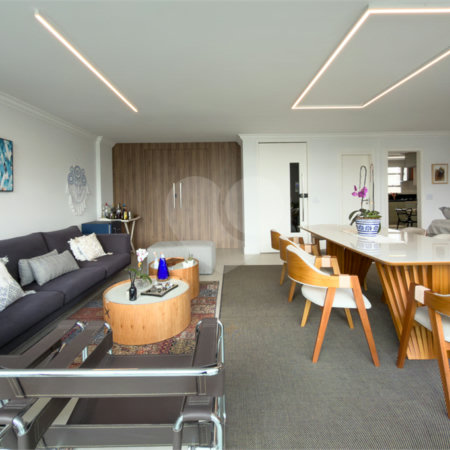 Apartamento com 205 metros no Campo Belo