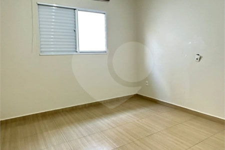 Indaiatuba- Villagio de Itaici- Venda - terreno 150,00 ms - construida 144, 15 ms - 3 dorms, 1 suite, sala, cozinha, wc - R$ 999.900,00 -Área de lazer conta com: Salão de festas - Piscina - Clube - Playground - Academia completamento bancário. Imóvel locado em setembro 2024, venda para investidor,