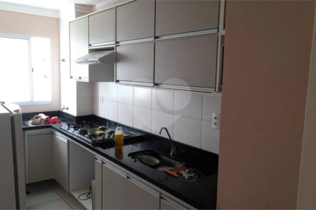 Apartamento no Condomínio Parque dos Manacás