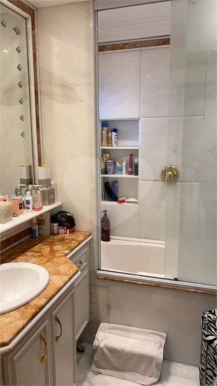 Apartamento com terraço 385m² 03 dormitórios sendo 2 suítes 5 vagas..Estuda Permuta.