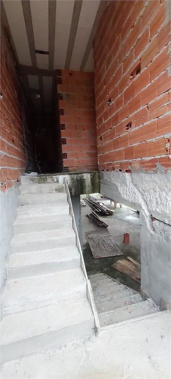 Oportunidade em Cotia: Sobrado em Condomínio no Jardim Santa Paula