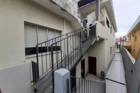 Vende-se: Sobrado no Cursino/Ipiranga, 2 Quartos, 2 Salas, 8 vagas de garagem!