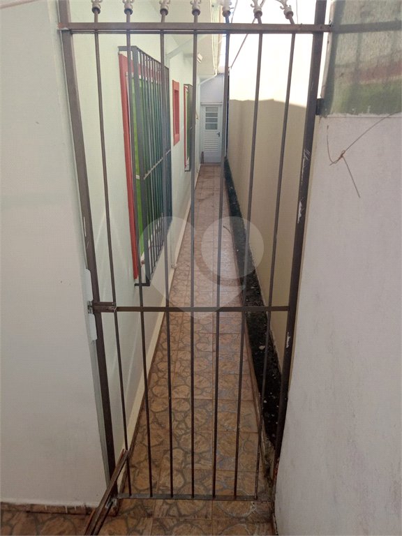 Casa térrea no Cidade Aracy .