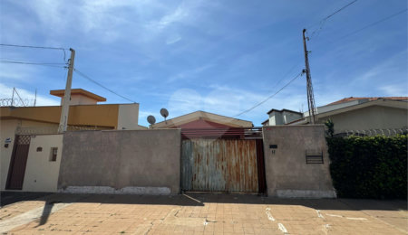Casa à venda com 2 quartos em Vila Brasília, São Carlos, SP