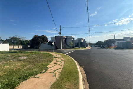 Terreno de Esquina no Faixa Azul