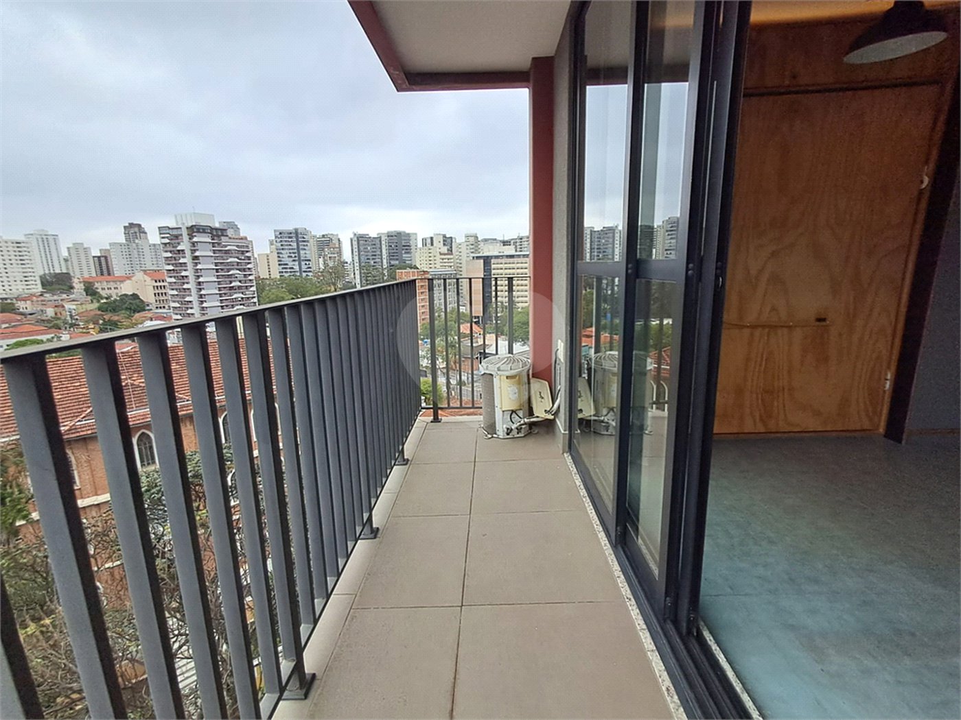 Studio de 25m² mobiliado e com varanda condomínio com lazer Vila Mariana