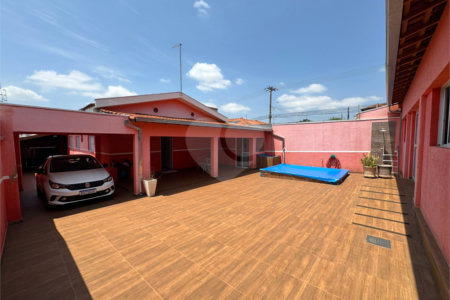 Casa com 03 Dormitórios á venda, em Jardim Alvorada, São Carlos.