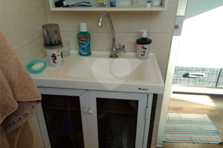Linda casa no Condomínio Moradas 3