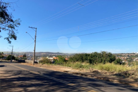 Terreno contendo 917,00 m² de área, em Ribeirão Preto/SP.