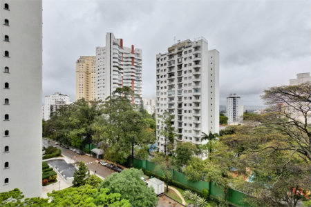 Apartamento à venda com 3 quartos, sendo 1 suíte, em Jardim Marajoara, São Paulo, SP