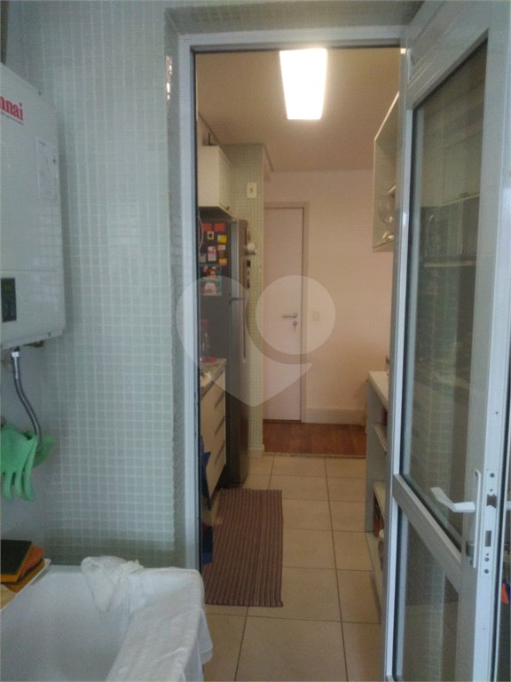 Apartamento 82 m² com varanda 2 dormitórios sendo 1 suítes 1 vaga.