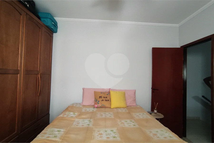 Casa à venda com 2 quartos, sendo 1 suíte, em São Lourenço, Bertioga, SP