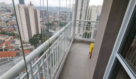 Apartamento em cobertura na Vila Prudente com 2 dormitórios, 1 suíte, 2 sacadas e hidromassagem.