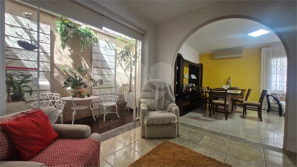 Casa térrea 280m² de terreno 3 dorms 1 suíte