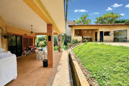 Casa á venda – Granja Viana