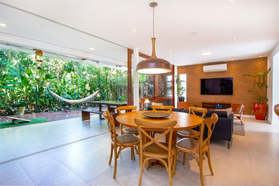 Casa à venda com 3 quartos, sendo 2 suítes, em Riviera de São Lourenço, Bertioga, SP