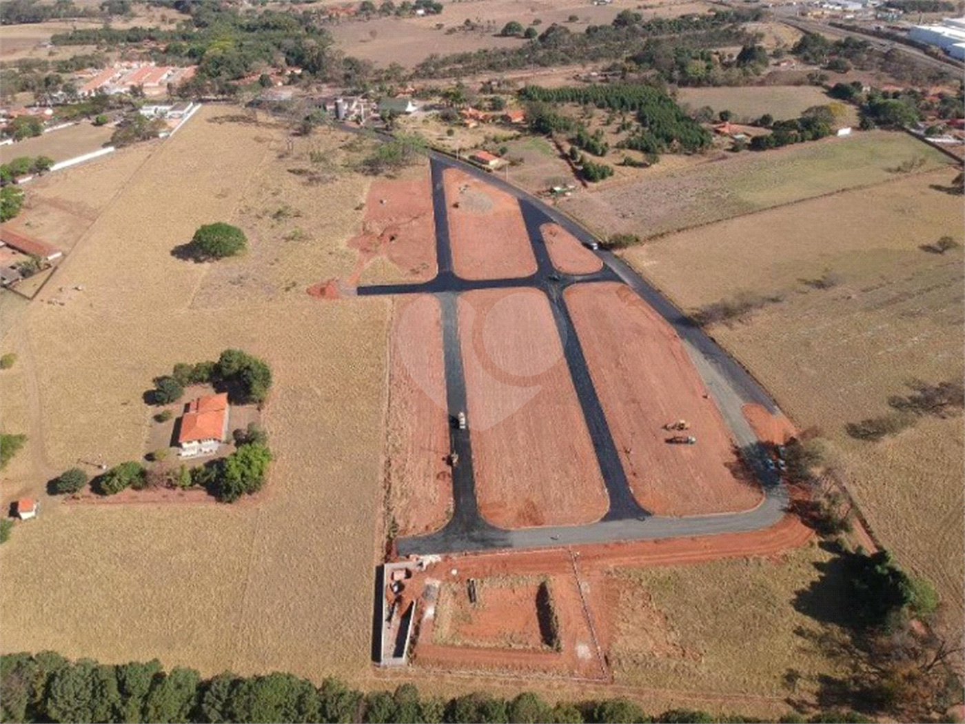 Lote para venda no Jardim dos Ipês no distrito de Água Vermelha/SP.