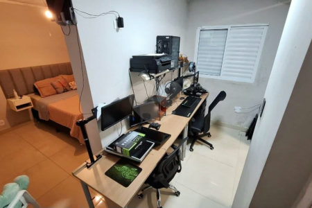 Casa de 2 quartos em Rua Orange, Vila Luzita, Santo André - Venda!