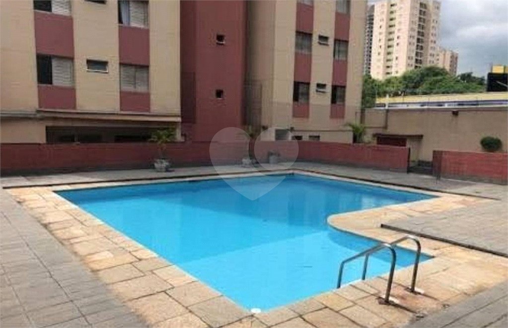 Apartamento à venda com 2 quartos, sendo 1 suíte,  em Jardim Itacolomi, São Paulo, SP